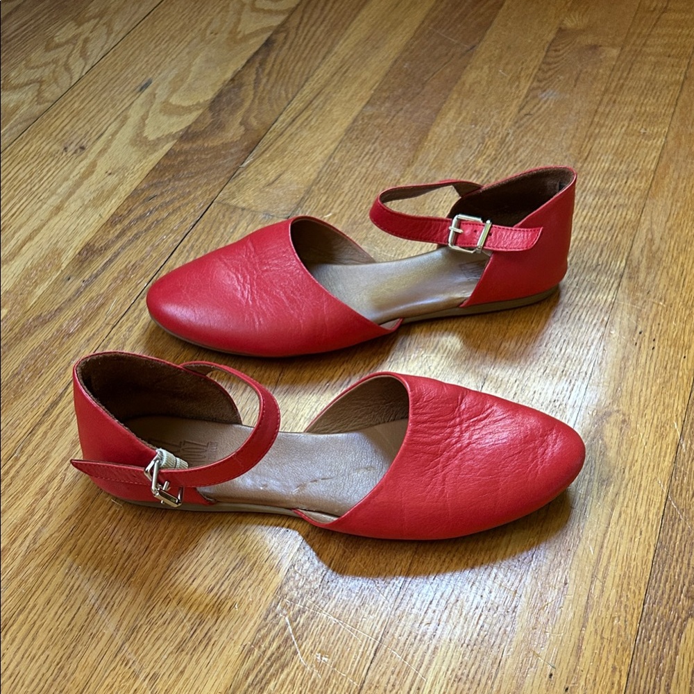 Miz Mooz Raine in Crimson Size 39